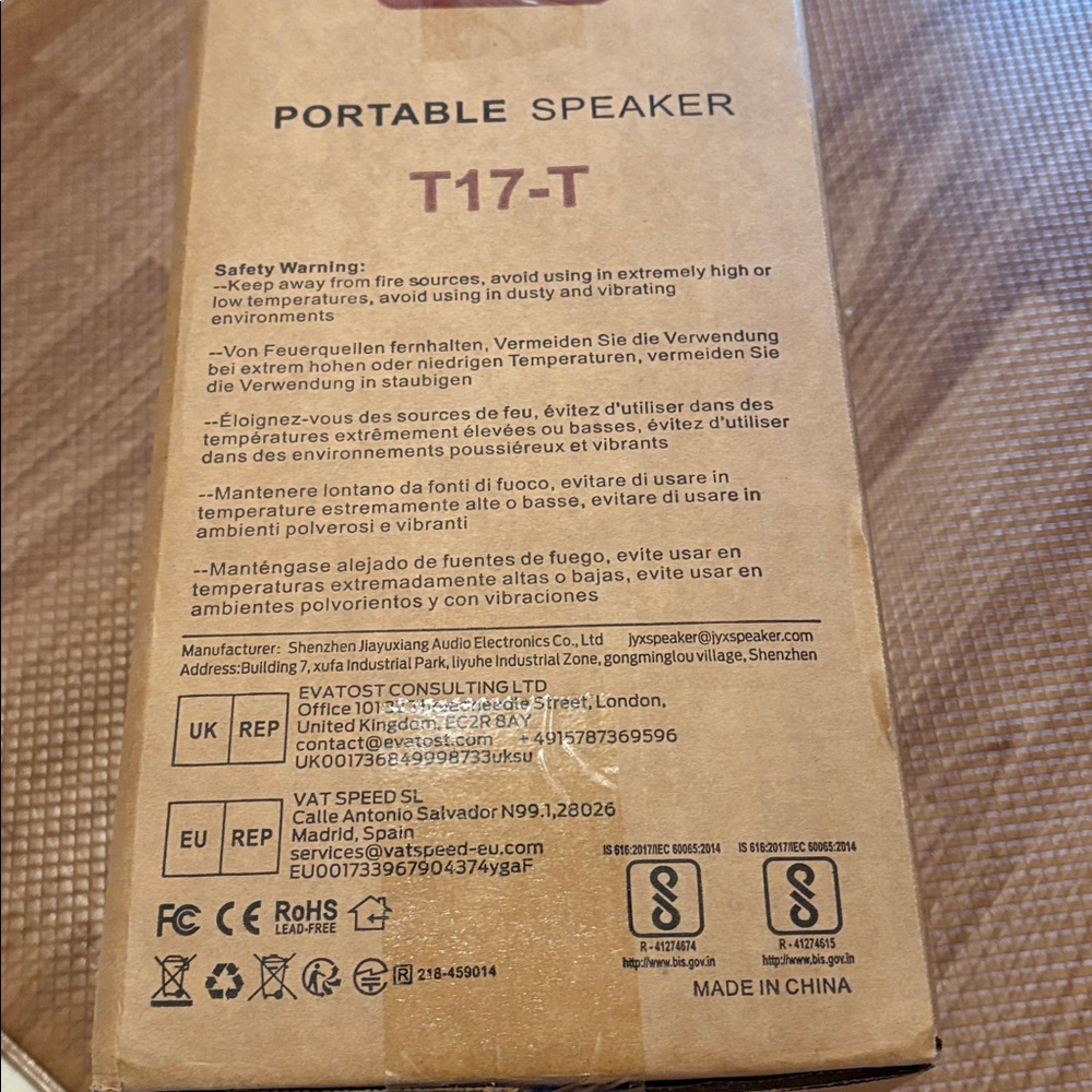T17-T Portable Speaker with Dual Microphones - Picture 3 of 4